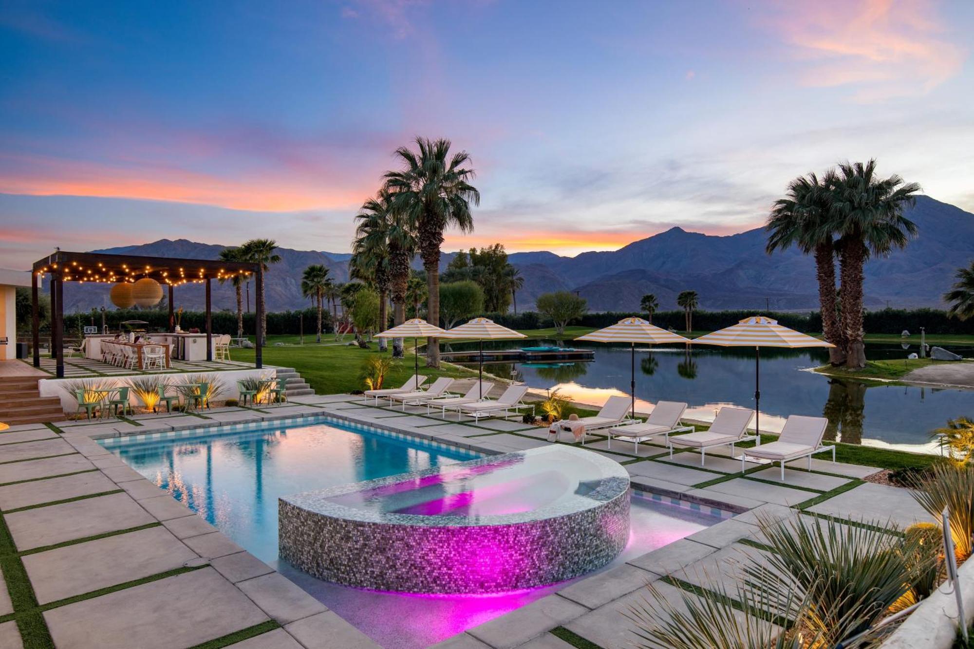 Buena Vista By Avantstay Massive Outdoor Oasis W Pool Spa Firepit Ла-Кинта Экстерьер фото